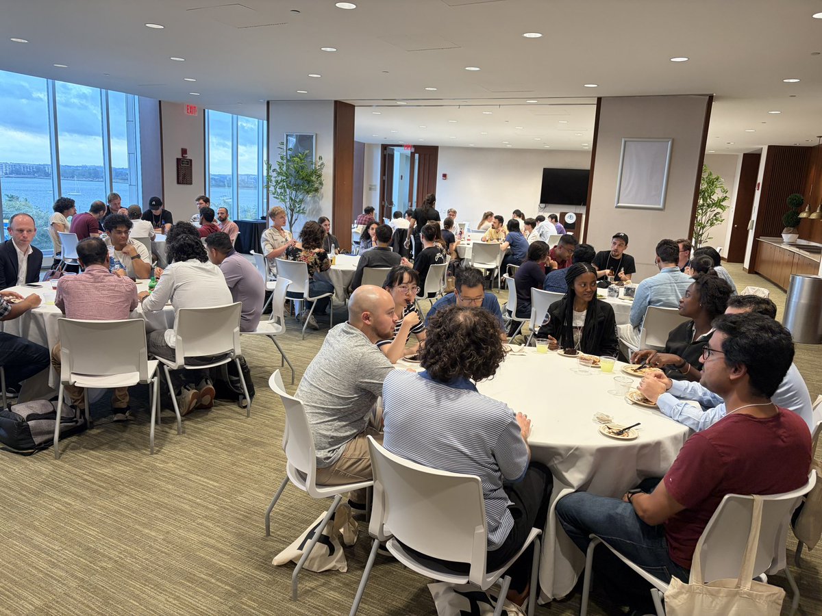 iaifi_news's tweet photo. Can’t complain about the view for our welcome dinner, hosted by Physical Superintelligence. Thank you to @matthew_pines and @alexwg for coming to speak to our students! https://t.co/6HWRo9qsuj