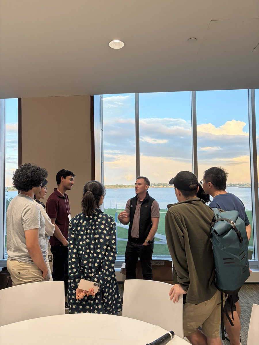 iaifi_news's tweet photo. Can’t complain about the view for our welcome dinner, hosted by Physical Superintelligence. Thank you to @matthew_pines and @alexwg for coming to speak to our students! https://t.co/6HWRo9qsuj