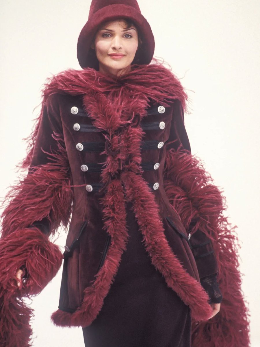 _ArchiveFashion's tweet photo. Dolce &amp;Gabbana️ Fall/Winter 1993. https://t.co/3FR3x2jqFS