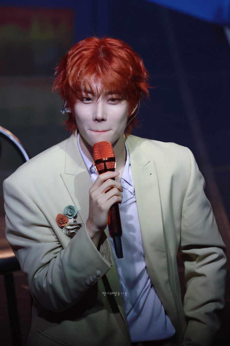 UTS_ASTRO's tweet photo. 260801 MJ 팬미팅 THE HANG OUT

혼자도서 일당백!! 재간둥이 명준이 화이팅!!

#MJ #아스트로 #엠제이 #김명준 #팬미팅   @MJ_offc https://t.co/Tb9sEA86cX