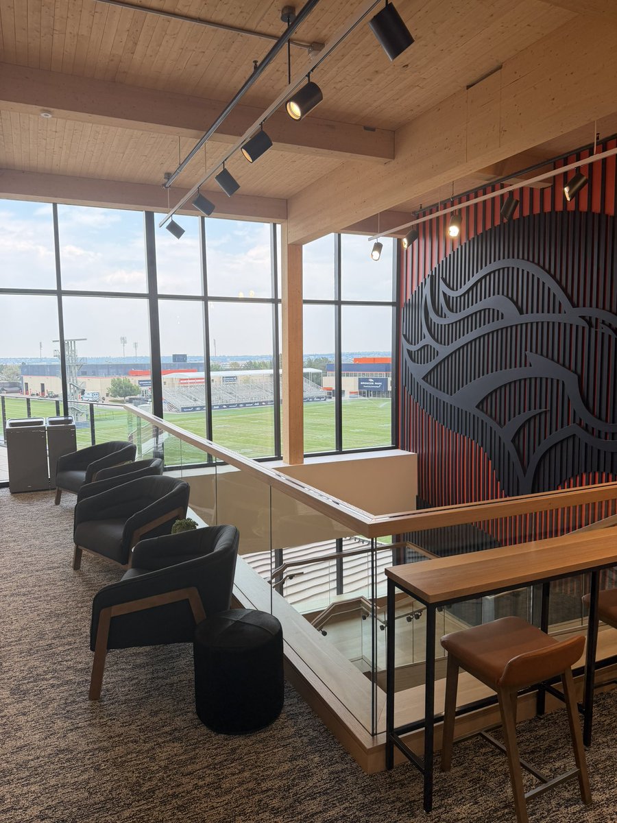 AlbertBreer's tweet photo. Leaving Denver and let me tell you—that @Broncos practice facility is a palace, definitely up there with Minnesota and Vegas for the league’s best. You can see how far $175 million takes you … https://t.co/MQg9XQnPnH