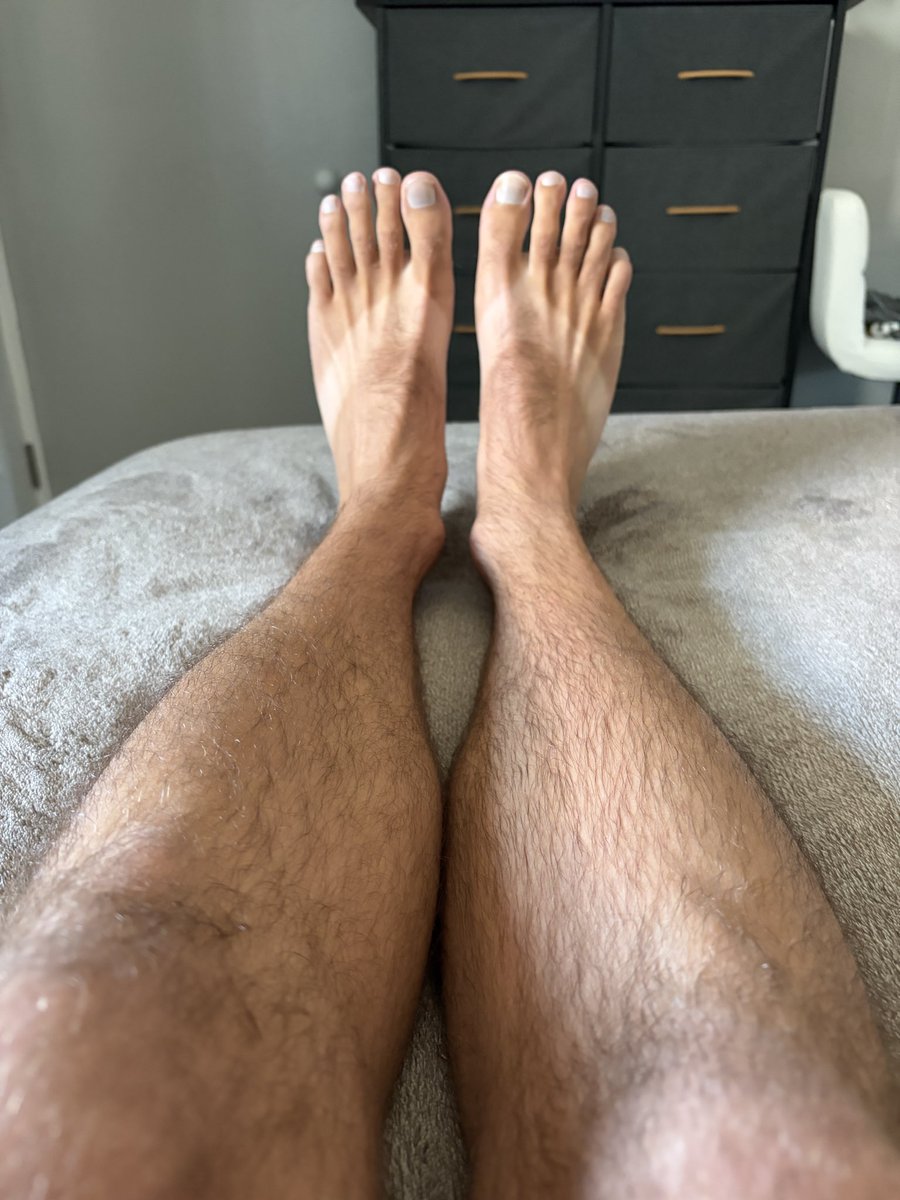 DChipinski's tweet photo. What do you think of these feet? #feetِ  #feet #feetfindom 

https://t.co/UGqfbjBll7 https://t.co/WshnKzldyQ