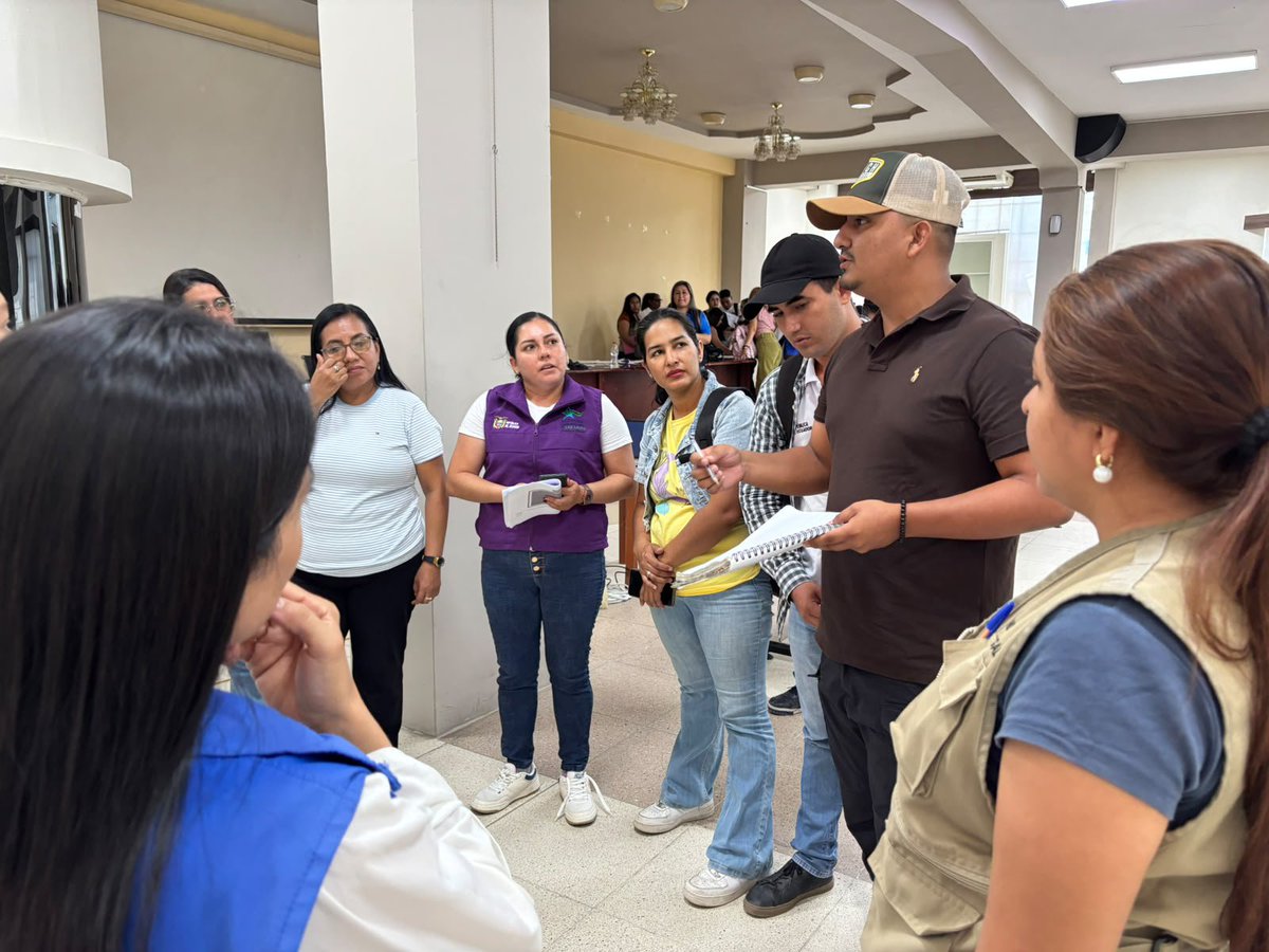 Zona7mtdh's tweet photo. 📍#ElOro | Con el programa nacional #AprendiendoEnFamilia, fortalecemos las capacidades del equipo técnico de servicios del Distrito Piñas, mediante el taller "Apego Seguro desde la gestación".💜✨

#MDTDHenTerritorio 
#GobiernoDelEcuador https://t.co/f4JxrTQPFK