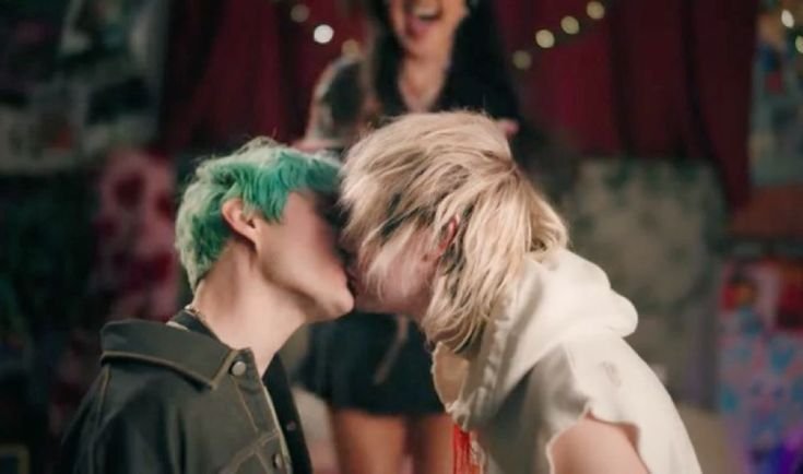 GIVELUKASABRK's tweet photo. #intropost #moothunt

                     𑣲   8teen   　𝄞      agender
⠀         he / star    𓈒    no dni, I block freely
    #parxtwt  #5sostwt   #fobtwt  ♡ https://t.co/0Wuyz5TAEV