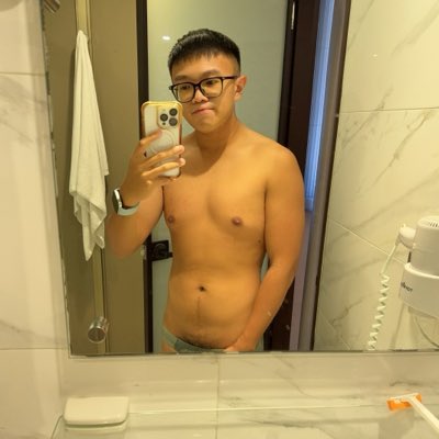 leohaohao0524's tweet photo. #NewProfilePic (新個人資料照片) https://t.co/yGRSQtv006