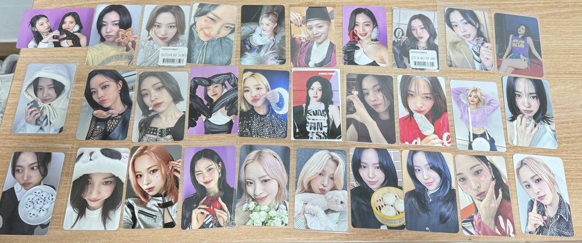 ptt_sell's tweet photo. 있지 motto 류진 ryujin 미공포 해외특전 영통 대면 사인회 

📌other member , price DM 

📌택배비 별도

📌dm or kkt

WTS itzy yeji lia ryujin chaeryeong yuna 예지 리아 류진 채령 유나 미공포 응모 broadcast vc pob photocard https://t.co/e8llWgayhj