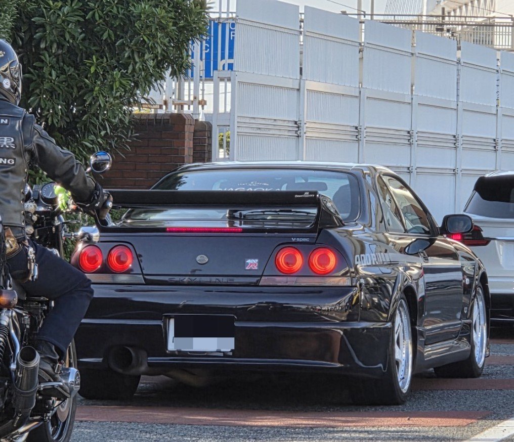 er34ayasan2's tweet photo. 大黒で見たR33系バケモン車両
モノホンLM プレートも確認済み
モノホン400R
モノホントップシークレット
モノホン400R https://t.co/0Y40dyic68