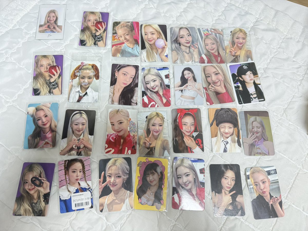 ptt_sell's tweet photo. 있지 motto lia 지수 리아 미공포 해외특전 영통 대면 사인회 

📌other member , price DM 

📌택배비 별도

📌dm or kkt

WTS itzy yeji lia ryujin chaeryeong yuna 예지 리아 류진 채령 유나 미공포 응모 broadcast vc pob photocard https://t.co/Zai6EpL4nR