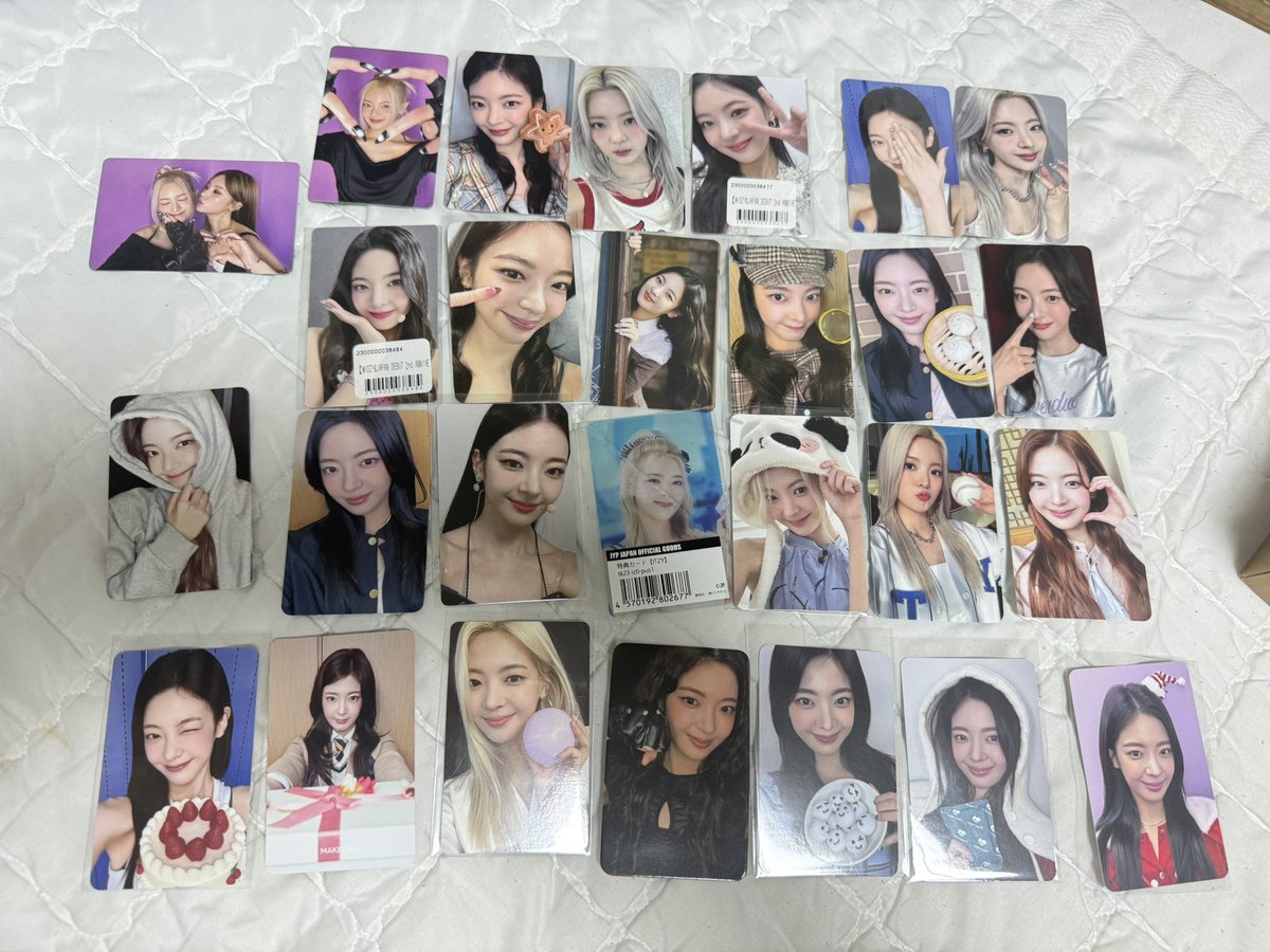 ptt_sell's tweet photo. 있지 motto lia 지수 리아 미공포 해외특전 영통 대면 사인회 

📌other member , price DM 

📌택배비 별도

📌dm or kkt

WTS itzy yeji lia ryujin chaeryeong yuna 예지 리아 류진 채령 유나 미공포 응모 broadcast vc pob photocard https://t.co/Zai6EpL4nR