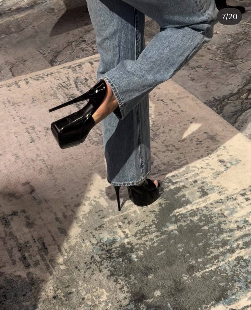 softblurss's tweet photo. Ysl https://t.co/G4cQYQ0ttc