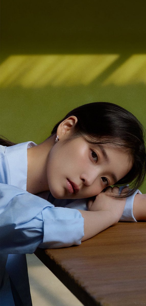 wyjc516's tweet photo. 아이유시
IU X J.ESTINA 
mobile wallpaper 
#아이유 #IU https://t.co/k04t8V5YSp
