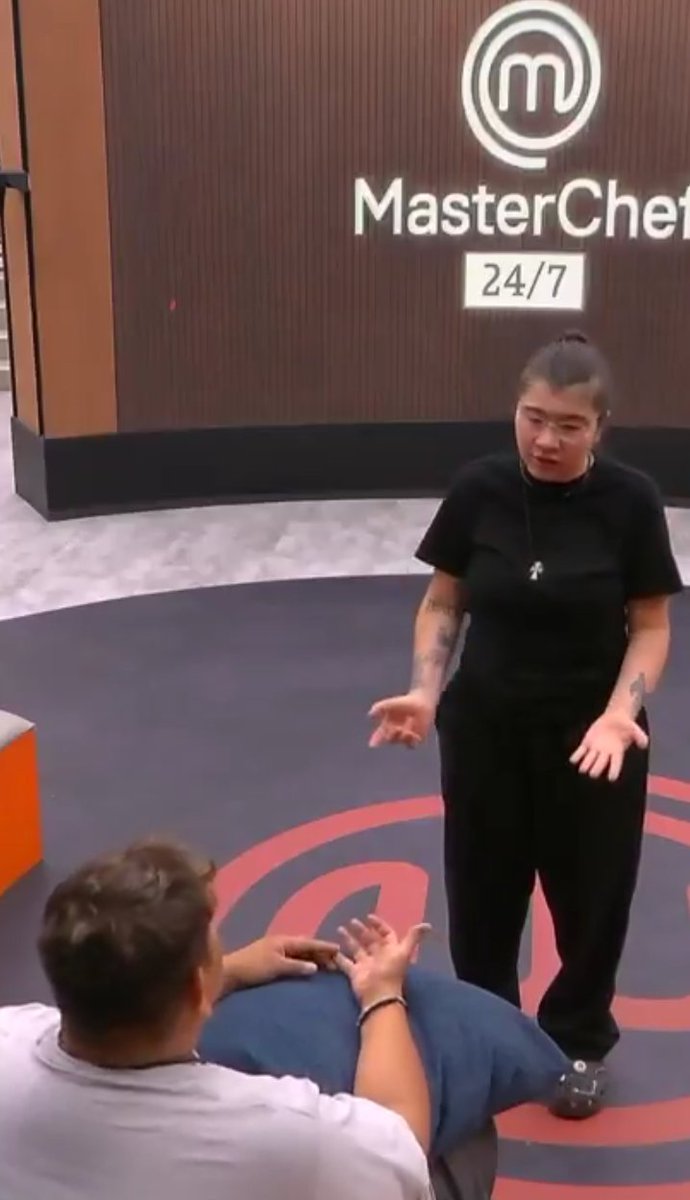 odaliscaroquera's tweet photo. Wow #Remasterizados al #Mundo de la #CasadeMasterChefMx ...#Superindirecta o #Directa #Literal #Carmen . Dice cuando no puedes #Dialogar con #Alguien dejamos de #Coexistir en el mismo #Plano ...Doy #Vuelta a la #Pagina sin #Hacer tanto #Boom Mira al #Turbio #Lancer https://t.co/ebZF4F3fsm