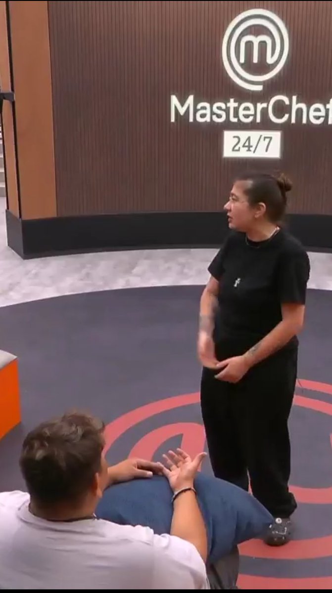 odaliscaroquera's tweet photo. Wow #Remasterizados al #Mundo de la #CasadeMasterChefMx ...#Superindirecta o #Directa #Literal #Carmen . Dice cuando no puedes #Dialogar con #Alguien dejamos de #Coexistir en el mismo #Plano ...Doy #Vuelta a la #Pagina sin #Hacer tanto #Boom Mira al #Turbio #Lancer https://t.co/ebZF4F3fsm
