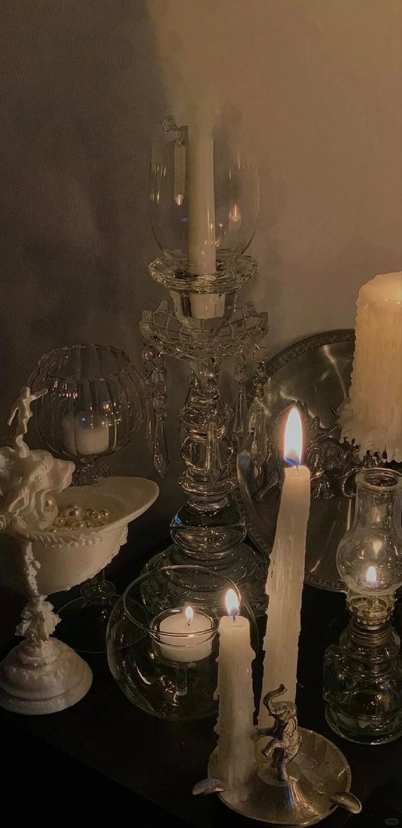 Chaw_sera's tweet photo. The indescribable tenderness contained within the flickering candlelight. https://t.co/NgQbfjrQga