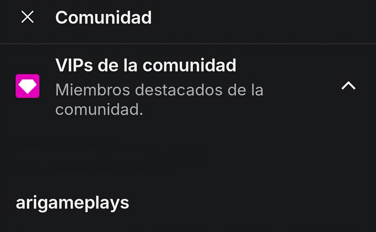 riversfrutghiv's tweet photo. Cuando entras a una competencia de quien es mas fan de Rivers pero de la nada sale su roomie: https://t.co/4H6BgxnG1X