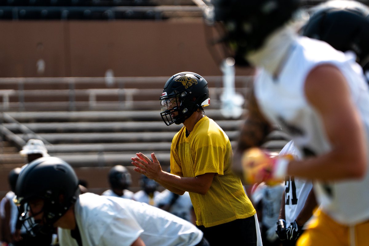 MWSUGriffons's tweet photo. 2026 Campaign is a Go 🔔 https://t.co/XKiYs2sJi3