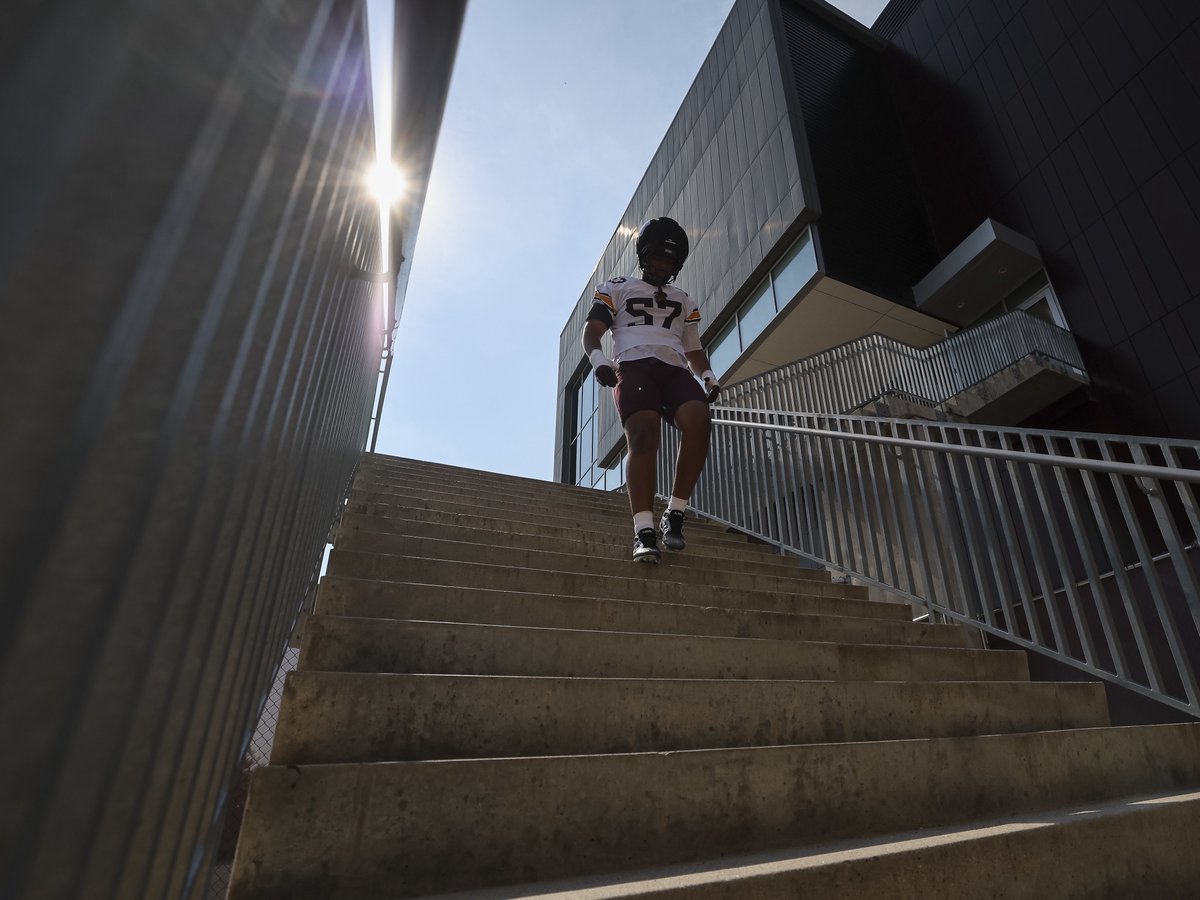 GopherFootball's tweet photo. An ELITE day to be a Gopher! 📸 Fall Camp Day 1 ✅

#RTB #SkiUMah #Gophers https://t.co/IpAhTpzCBq
