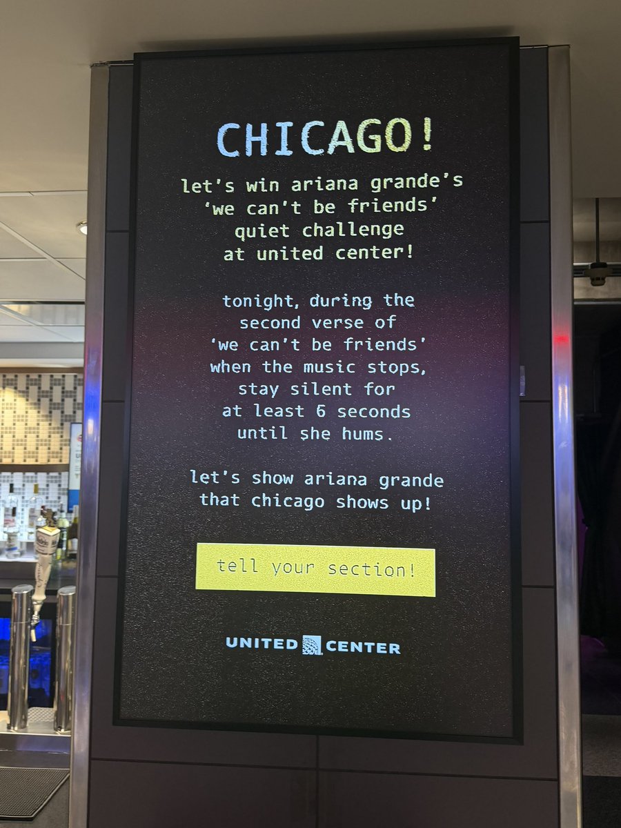 GrandeTourNews's tweet photo. United Center making sure y’all KNOW #ESTChicago https://t.co/3gcg6pT7HL