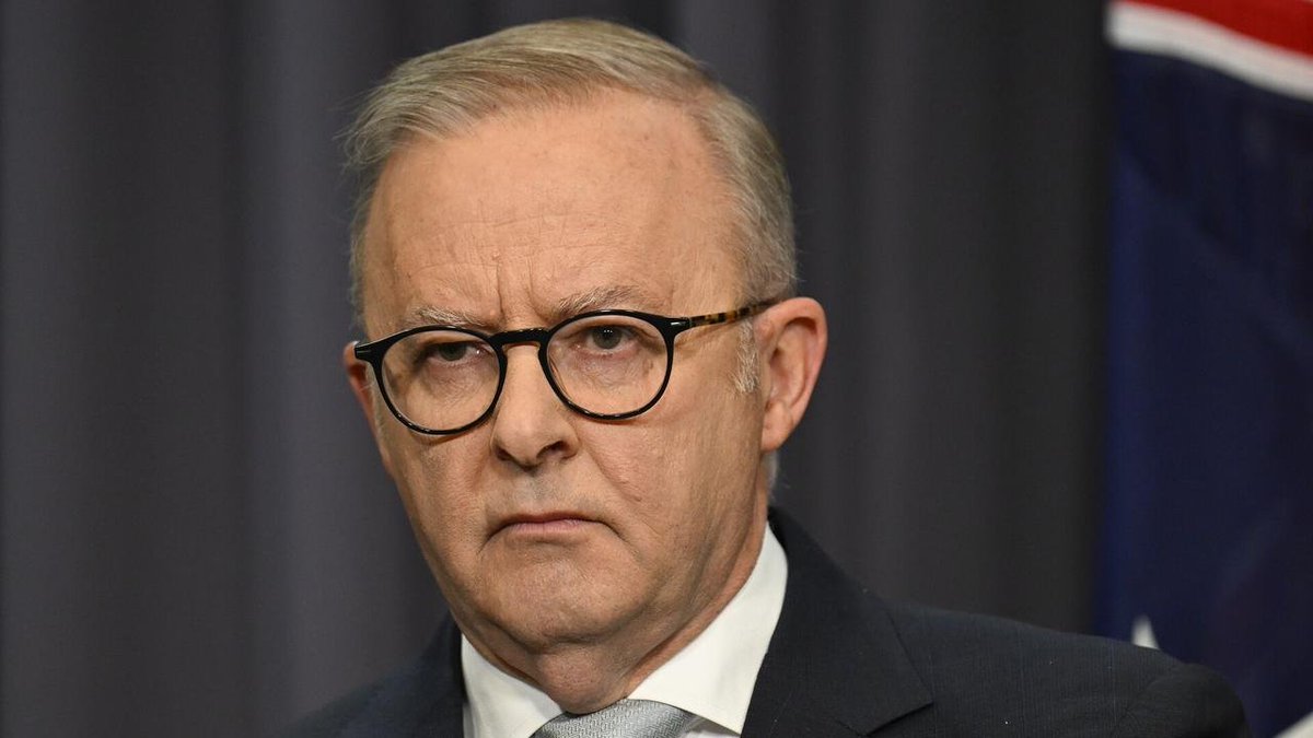 JonesHowDareYou's tweet photo. Aren't you excited to be living in a vassal state to the USA 𝘢𝘯𝘥 ISRAEL?

No, me either.

There have been a number of traitors to The Light on the Hill during my lifetime, @AlboMP, but none anywhere near as traitorous as you. #auspol #IsraelIsATerroristState #FreePalestine https://t.co/VXBqOeIWya