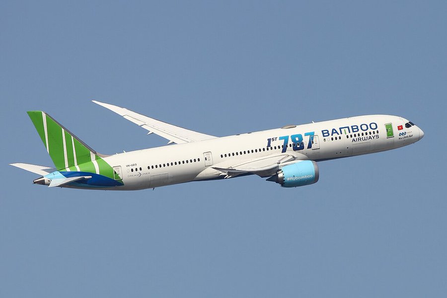 AvSourceNews's tweet photo. After years of restructuring, Vietnam's Bambo Airways continues to struggle; further decreasing its fleet to 3 aircraft and halting scheduled flights, amid an unpaid tax debt of around US$16.8 million.

https://t.co/xlGiQ6gpV2

#BambooAirways #Vietnam #avgeek #aviation https://t.co/7sWVLSTbam