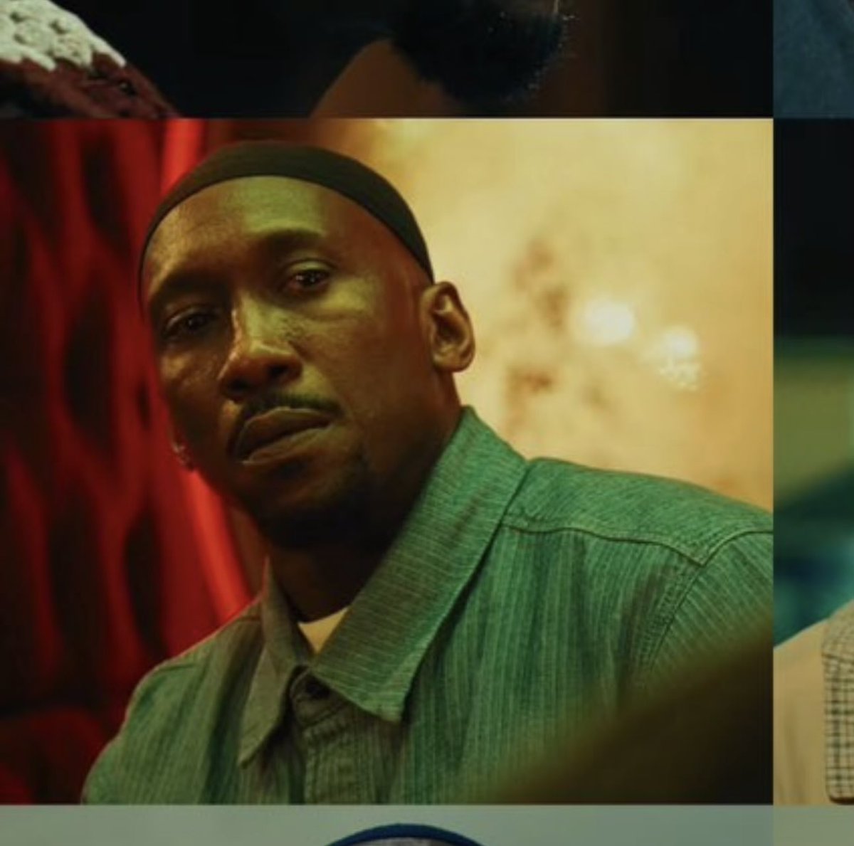 YouveGotMelz's tweet photo. The hues in this scene being red green and gold is not lost to me! https://t.co/9lEyjV66gh