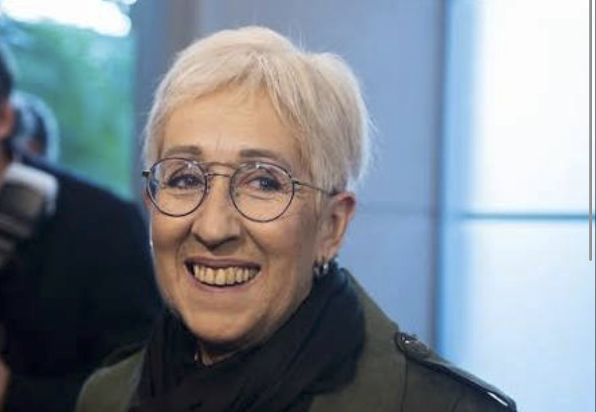 MartinFitz23506's tweet photo. TINTORERÍA 🧥: Los montevideanos pagaron $ 4.250 por SERVICIO DE TINTORERÍA para el Sector de Graciela Villar de la Intendencia de Montevideo. https://t.co/7tLifyYKEe