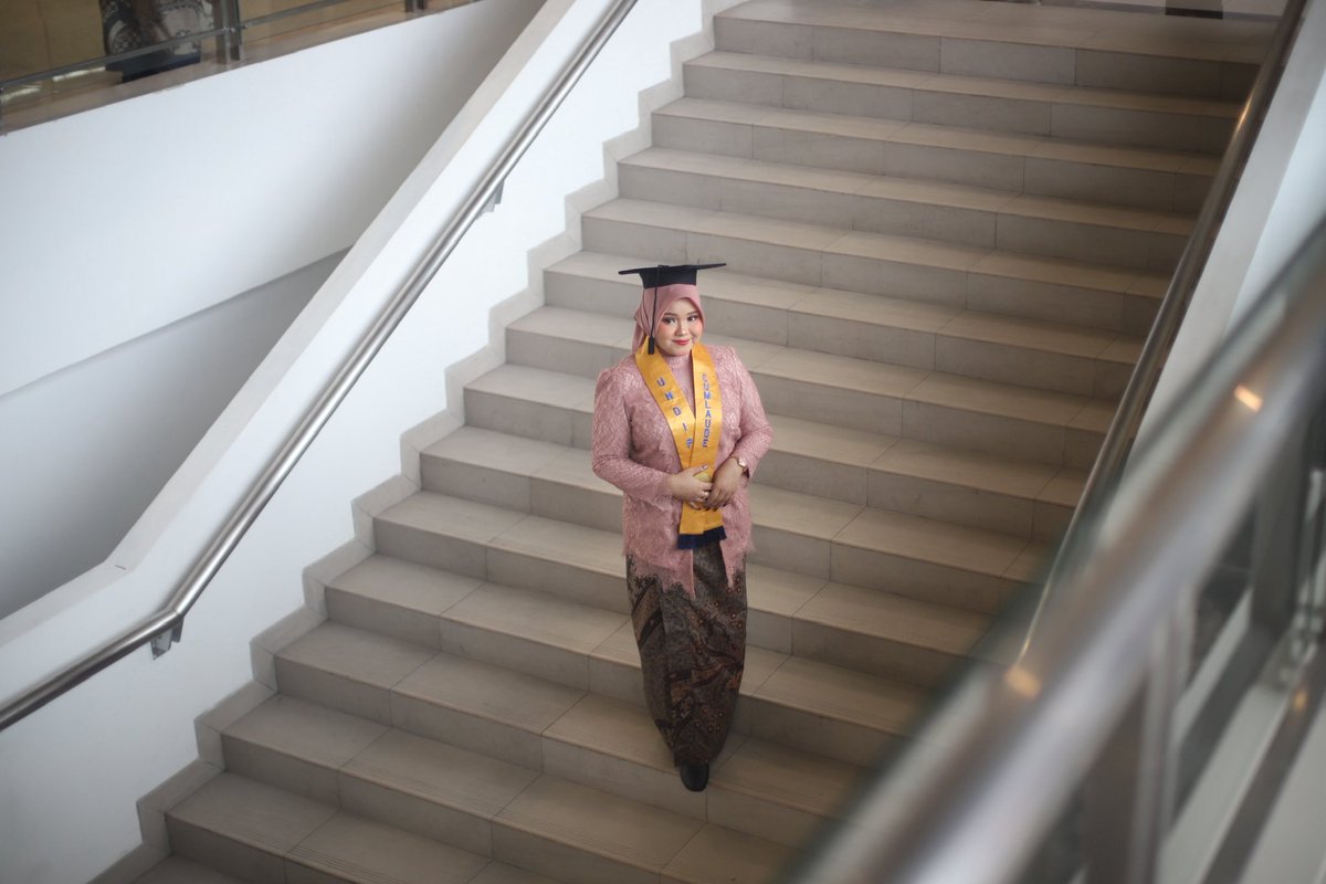 pprikithew's tweet photo. Jir fg yang gue pake pas wisuda wkwkwk padahal hasil di gue unedited pun udah bagus (guenya memang cakep si) https://t.co/Tj8xT37I4G