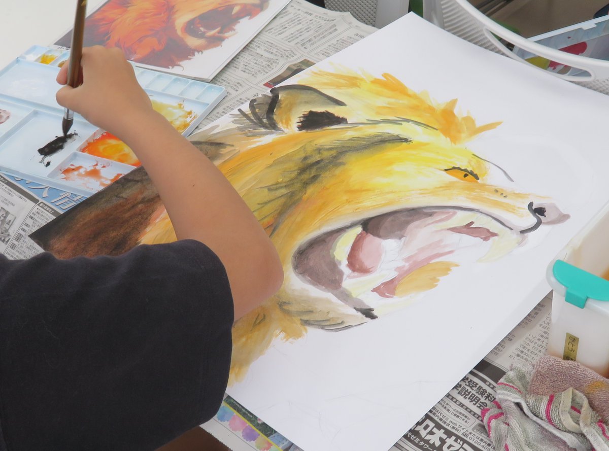 iidasgk's tweet photo. 夏休み講座「動物の絵教室」を開催しました✨最初は「難しい…」と言っていた子も、最後にはのびのびと大迫力の動物を描き上げました👏参加してくれた皆さん、ありがとうございました😊
＃夏休み　＃動物の絵　＃飯田　＃交流館 https://t.co/8AoAMDXedb