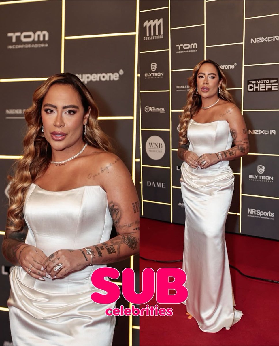 narinsns's tweet photo. Ela sempre erra, mas vamos combinar que hj até que tá ok, o vestido é bonito, o cabelo tá padrão, não dá pra dizer que tá linda, mas o look tá ok. https://t.co/8PO3WJdSm2