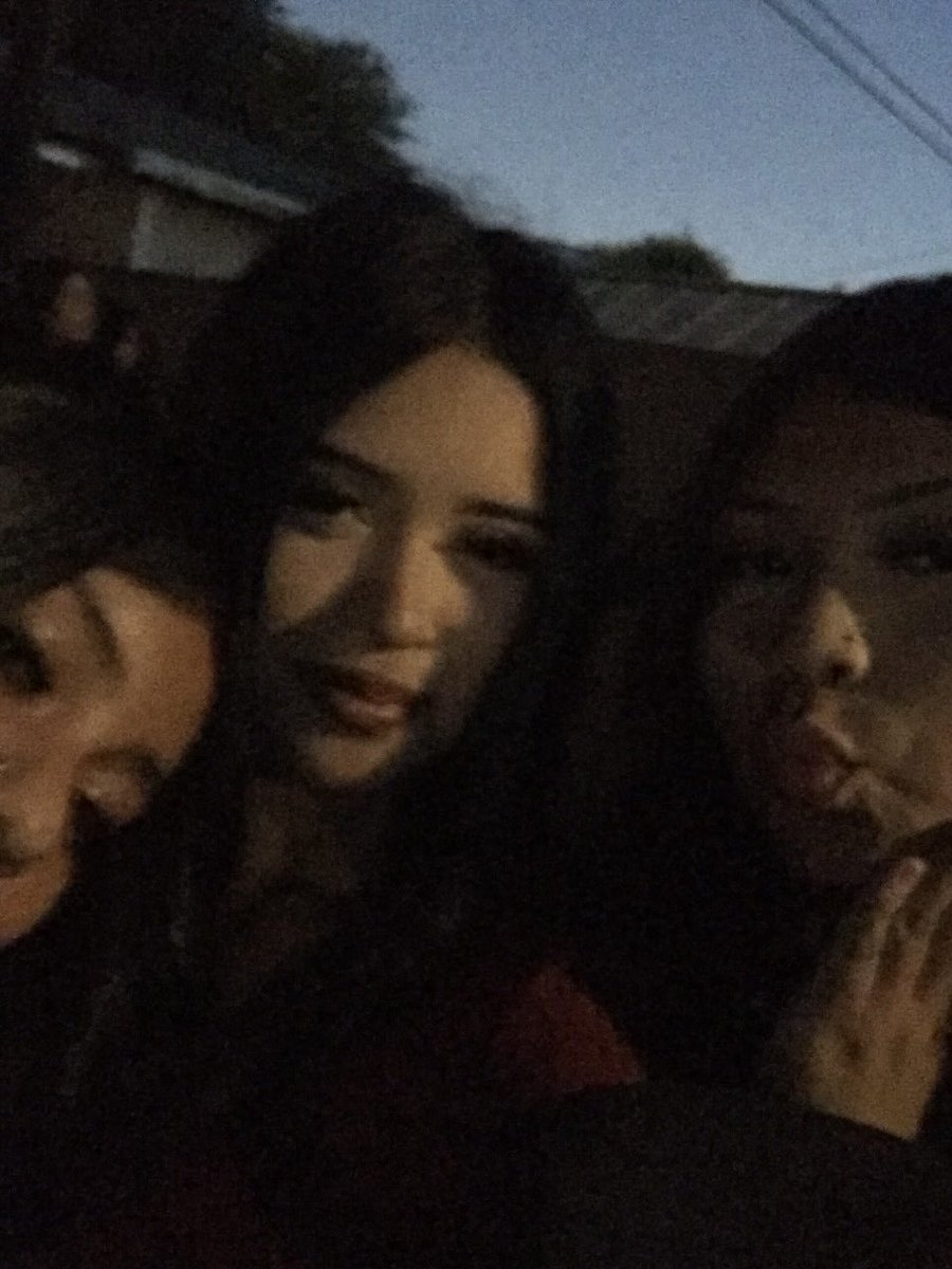 turntbaybee's tweet photo. tb to saturday night loll https://t.co/68Delcl5Hl