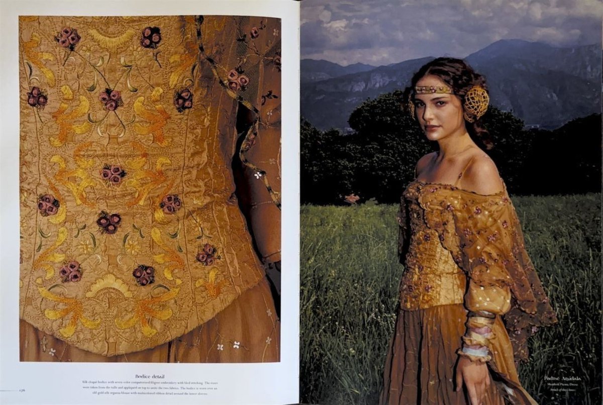 maisagibis's tweet photo. é impecável o nível de detalhes dos trajes da padme, obcecada com a moda em star wars https://t.co/K8yBqpUznC