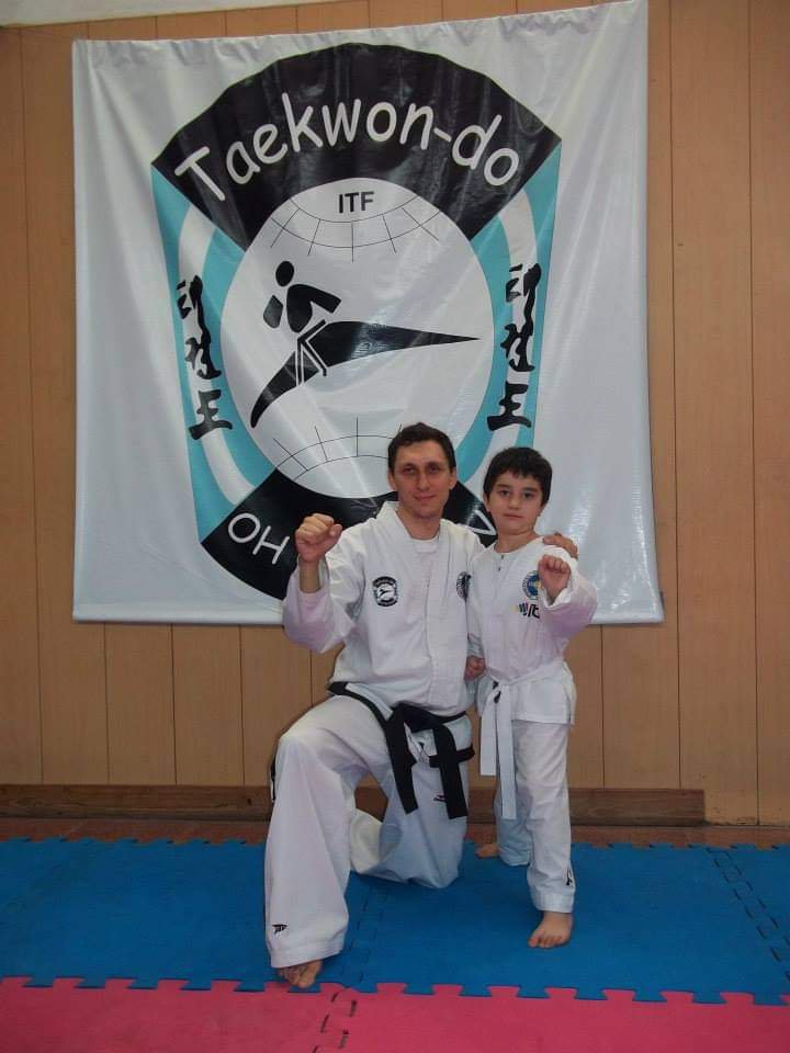 MatiasFarias6's tweet photo. Hay chicos con tener el auto de moda o el último iPhone. Tiago sueña con viajar para defender la bandera argentina. 
Después de años de esfuerzo, volvió a ganarse un lugar en la Copa del Mundo de Taekwondo ITF 2026 en España. Pero hoy el mayor rival es el costo del viaje. https://t.co/eiIsKShDlk