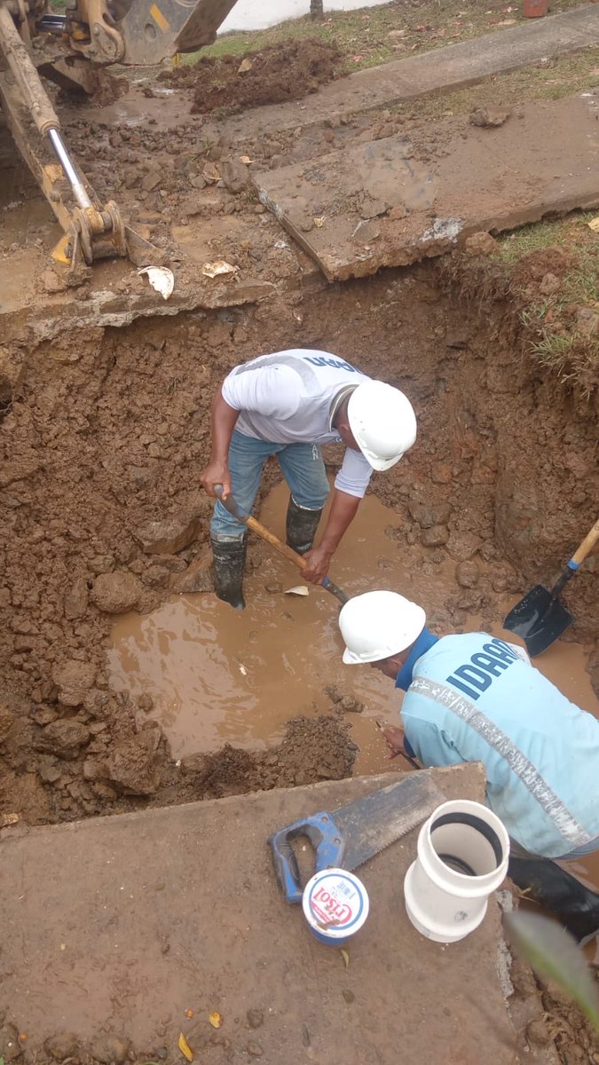 IDAANinforma's tweet photo. ¡Estamos trabajando desde Panama Norte!

Debido a una incidencia fortuita  nuestros técnicos realizaron trabajos de reparación de una línea de 4 pulgadas en calle Lisboa en Praderas de San Lorenzo, corregimiento de Caimitillo, que mantenía con falta de suministro a los residentes de esta comunidad.

🚰El suministro se restablece progresivamente por el sector afectado