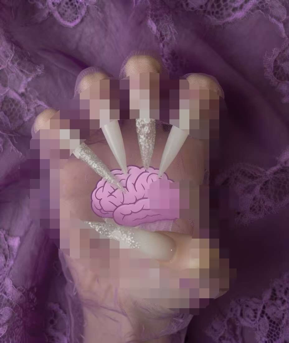 yan385333's tweet photo. 看着姐姐的美甲💜
时刻按耐自己的冲动
实在难受的话🤍
就给我仔细看💅
马赛克的形状🖤是什么字母～
悄悄告诉我哦～

#Findom #压榨 https://t.co/lnIriMDYdY