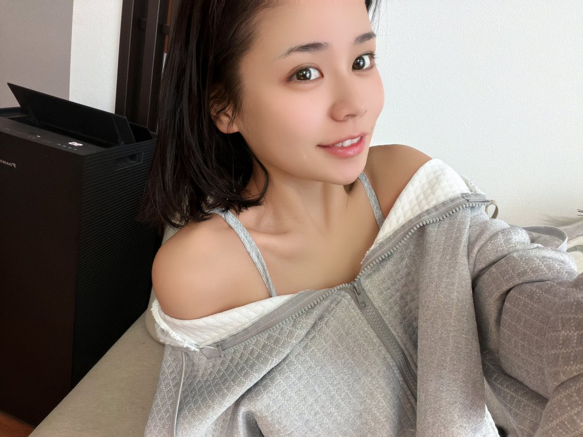 _yu_8_8's tweet photo. さっきはTiktokライブ
ありがとう
！！！寝起きすっぴんでライブは初めてだったね💕︎

今日も楽しんでこー！！！ https://t.co/DIki5H6RW6