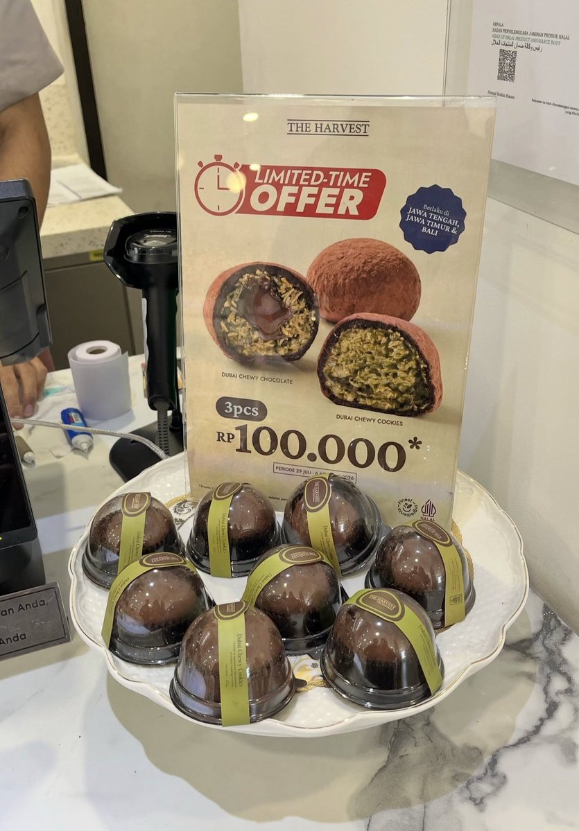 coernitis's tweet photo. dubai cuwi kuki the harvest lg ada promo 100k dpt 3pcs tp gak ada dom ku😔 nih guys yg dom nya tertera gasss. promo nya sampe 6 agustus https://t.co/5JKHiIB4xz
