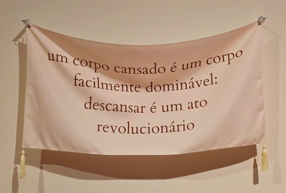 alejandrocsome's tweet photo. "Un cuerpo cansado es un cuerpo fácilmente dominable: descansar es un acto revolucionario."

Visto en Instituto Moreira Salles, sede Paulista, Sao Paulo. https://t.co/f5vVvDW4nI