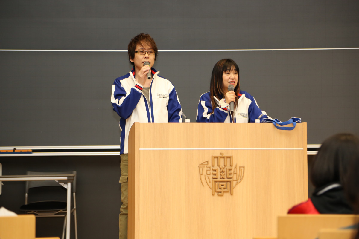 oricon_anime_'s tweet photo. 『新テニスの王子様』全国統一試験を実施
9/23にWEBサイトから受験できる
https://t.co/6SP3pWy6qq
⠀
声優陣も思わず「知るか！！」
過去の試験では激ムズ問題が出題
https://t.co/6JuAH9SrCp
⠀
🔻過去問
・これは誰が放った打球で壊れたもの？
・この破損したラケットの持ち主は？
・千歳が「才気煥発の極み」で予測した手塚とのラリー球数は？
・神尾「リズムにのるぜ♪」と言った時、残像は何体？