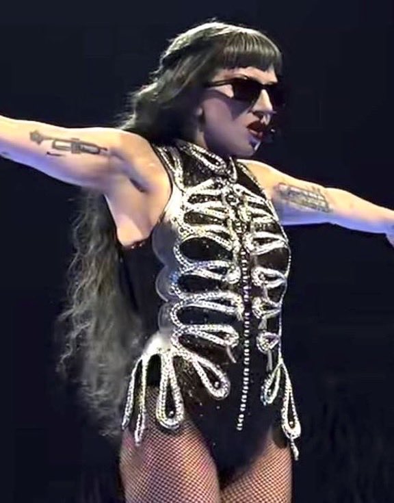 hausofgagaicon's tweet photo. summerboy

                      2007                                2025 https://t.co/vyZiogKKTv