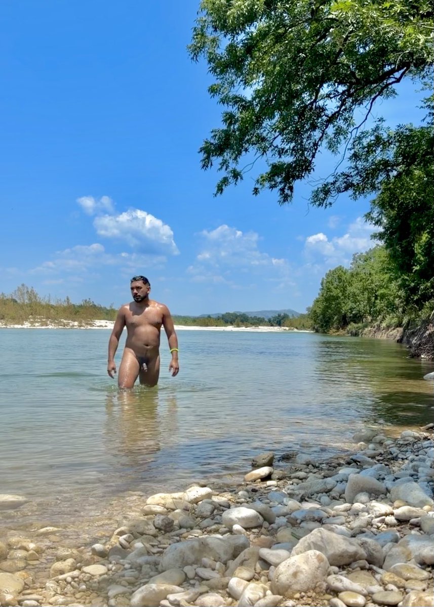 BeardedBi's tweet photo. Nueces River, TX

#nudist #naturist https://t.co/HcLAxtN321