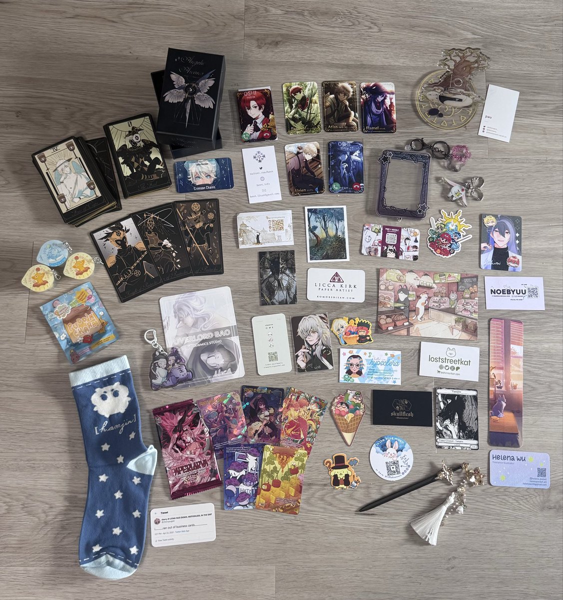 queendumpling_'s tweet photo. first otakon artist alley haul 💕 I tried my best to match everything pictured to the right artist but I think there are some I may have missed 😖some highlights > 👇 https://t.co/9OPoooOoGv