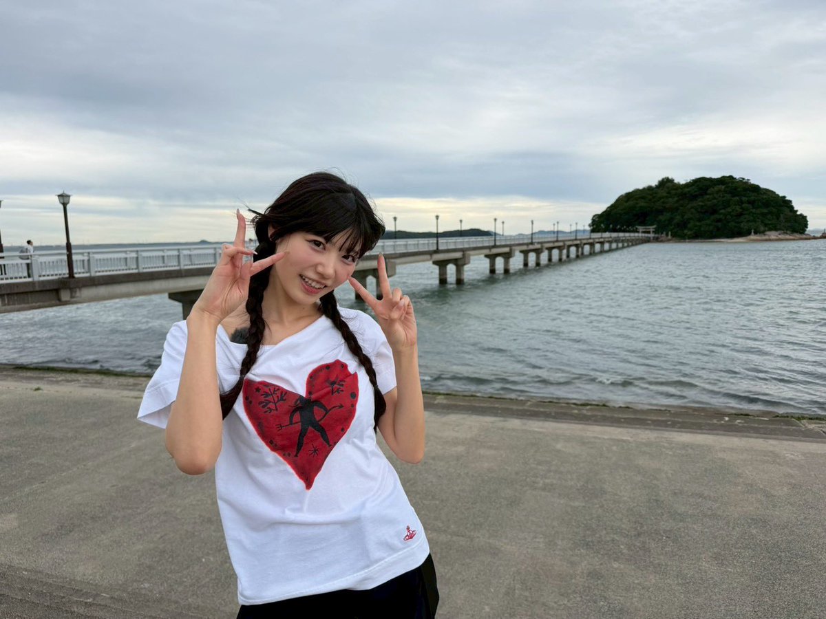 SWEET_STEADY's tweet photo. 📺💐＃すいすてメディア出演情報 💙🌴

本日8/4(火) 23:56〜0:44
CBCテレビ『道との遭遇』ミニコーナーに

＃SWEETSTEADY から
💙奥田彩友　＠ayu_ss0107
 が出演させていただきます🌴

今回は西浦シーサイドロードからリポートです🎤

ぜひご覧ください🛣️

＠cbc_michi

＃道との遭遇
＃すいすて https://t.co/vskvZooEsQ