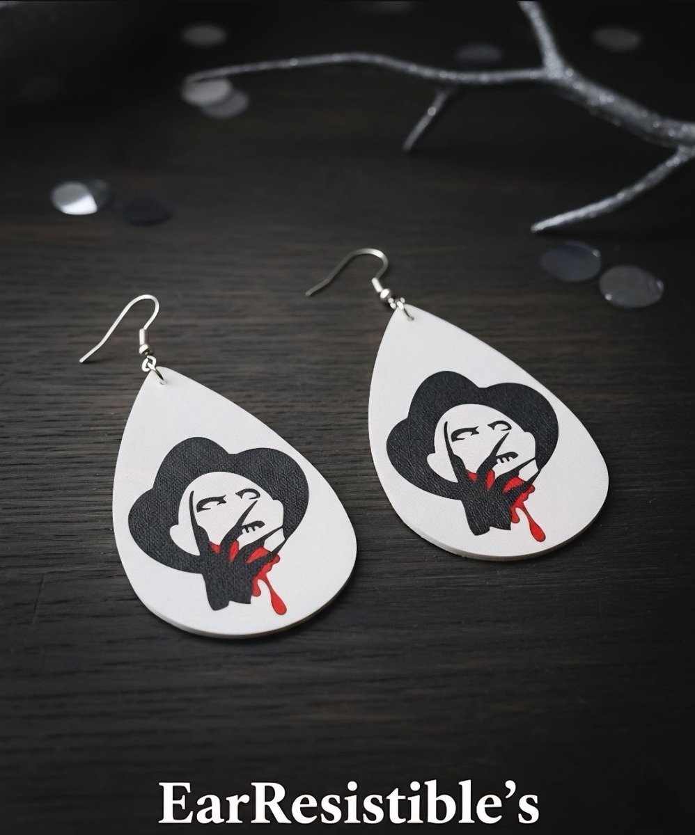 EarResistibles's tweet photo. Never sleep on fierce style—add an iconic horror vibe to your wardrobe with these lightweight, spooky teardrop earrings! Bold, striking, and terrifyingly chic.
https://t.co/xvGadPCqQH
#EarResistibles #HorrorStyle #SpookyJewelry #HorrorLover #HalloweenVibes #StatementEarrings https://t.co/KabOMkfaCh