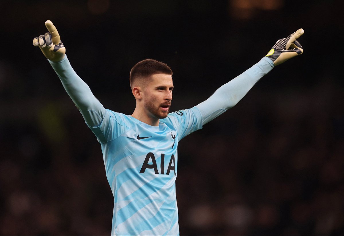 juvewire's tweet photo. Gigi Buffon on #Vicario -#Juventus rumours: “I believe the goalkeepers I read about for Juve are ultra-reliable. Vicario has been in the national team with us for three or four years, he won the Europa League with Tottenham, and he gained important experience in the Premier League. He provides ample guarantees.”

- Sky Sport