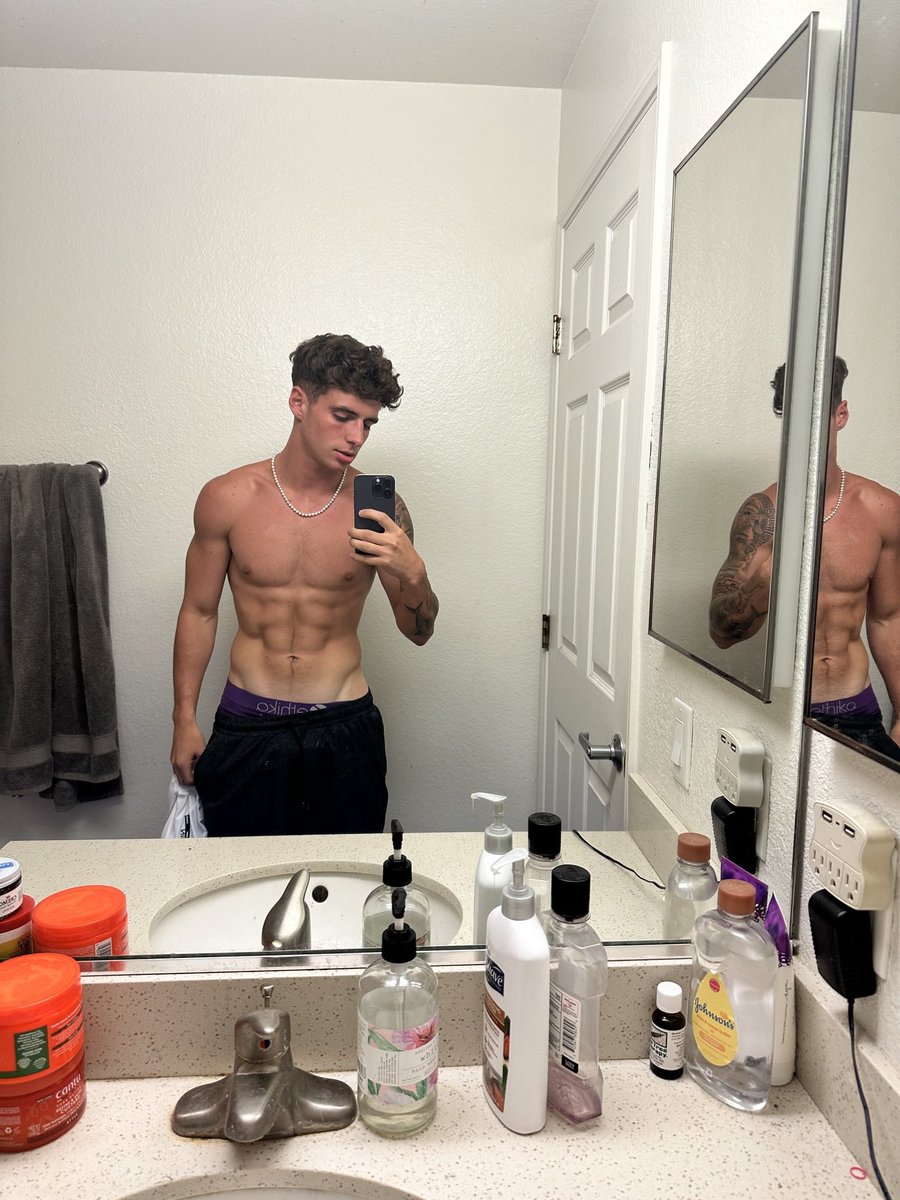 badzachh's tweet photo. new account 💎 https://t.co/Sd5zEsMgq3
