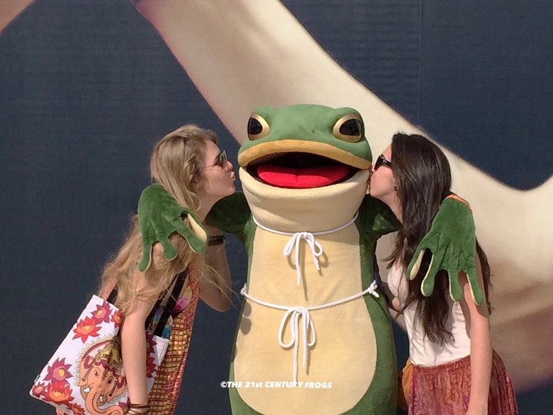 yamagafc's tweet photo. 🐸3年ぶりにカエってくる！

8/22（土）愛媛FC戦に、愛媛FCの熱烈サポーター「一平くん」(@ippei69 )が来場✨

愛嬌たっぷりで、ちょっぴり自由奔放な一平くんが、今回もサンプロ アルウィンで何かを巻き起こすかも……？

3年ぶりのスタジアムでの再会を、ぜひお楽しみに！

イベント詳細はこちら🔽
https://t.co/a0tbk1mWkr

#yamaga
#サイコウ