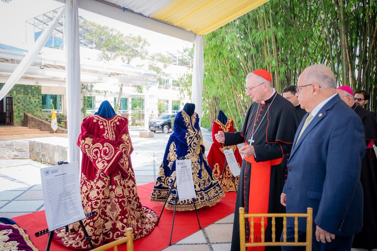 MinexGt's tweet photo. 🇬🇹🤝🇻🇦 | Canciller de Guatemala sostiene reunión bilateral con secretario de Estado de la Santa Sede.

#NotaDePrensa 🔗 https://t.co/wqQsycq30O https://t.co/mGyfS9Vi8I