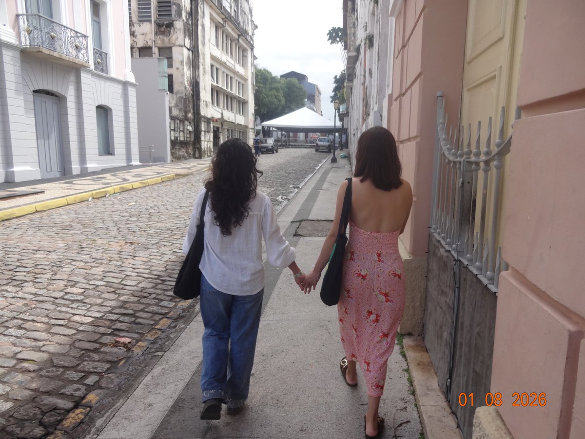 kailete_'s tweet photo. ela e eu no nosso rolê favorito: bater perna no centro https://t.co/k9DBGQIC1d