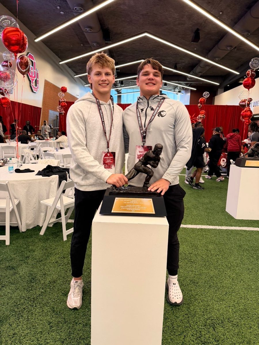OUCrystalBall's tweet photo. New #Sooners On3 🏈 Prediction

⭐️⭐️⭐️⭐️ 2028 DL Logan Lokey
📏 6'3” / 245 lbs
🏫 Guyer HS (Denton, TX)
🎚️ 60
✍️ By Sam Spiegelman
🎤⬇️ National Recruiting Analyst

Profile: https://t.co/MuHLcDOC4u 

#OUDNA28 https://t.co/ADiNBe5a1B