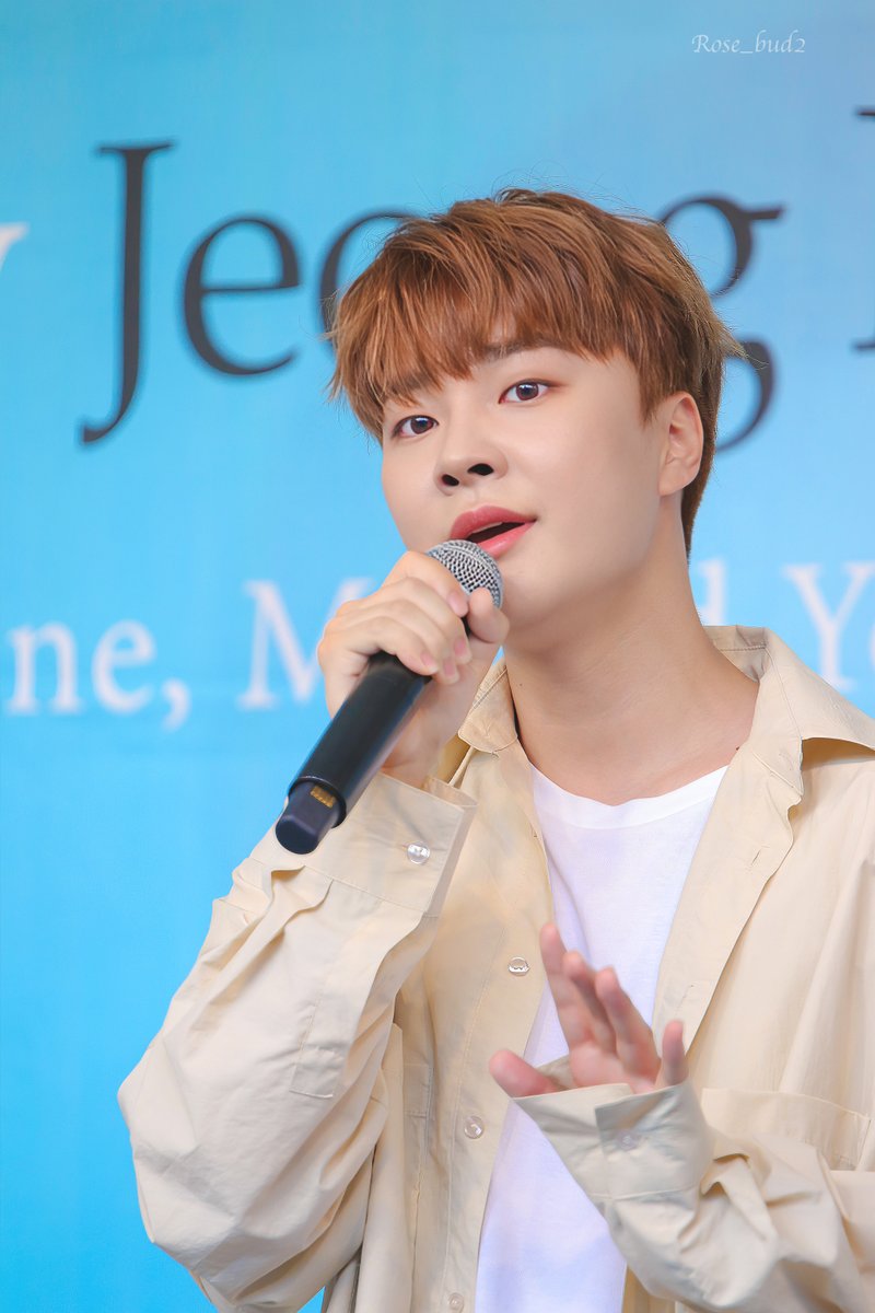 rose_bud2's tweet photo. 20190807
Jeongmin solo 

SDカードの中にいた７年前のジョンミン。
この写真を見せると
「芸能人病だった頃ですね、恥ずかしいな」と
語っていました

#BOYFRIEND #보이프렌드 
#정민 #jeongmin https://t.co/pzdM0hu4oJ